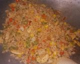 Foto langkah ke 6 dari resep 40. Nasi Goreng Hongkong.