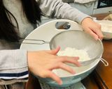 【親子共廚】彩色雪球餅乾🍪的食譜步驟1照片
