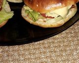 صورة لخطوة 2 من وصفة همبرغر 🍔😋😋