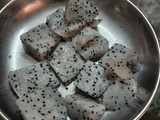 ડ્રેગન ફ્રૂટ મિલ્કશેક (Dragon Fruit Milkshake Recipe in Gujarati)