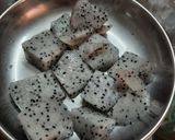 ડ્રેગન ફ્રૂટ મિલ્કશેક (Dragon Fruit Milkshake Recipe in Gujarati) રેસીપી સ્ટેપ1ફોટો