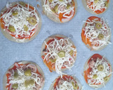 Foto del paso 6 de la receta: Mini pizzas de obleas