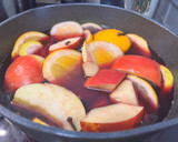 Gyümölcsös forralt bor chilivel recept fázis 2 fotója