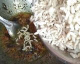 A picture of step 4 of Puffed Rice Murmara Chatpati.