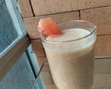 Foto del paso 4 de la receta: Jugo🍹🥛🍯 de pomelo🍊, plátano🍌 y leche condensada🥛🧃🍯