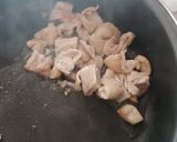 Une image de l'étape 2 de Boyaux gras en sauce.