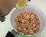 Foto del paso 2 de la receta: Spaghetti tricolor con salsa de queso azul y camarones