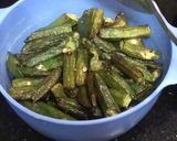 A picture of step 2 of Bhindi/Okra Masala Fry.
