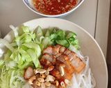 Hình bước làm 4 của món Bún thịt ram nước dừa