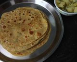 A picture of step 8 of Aachari aloo paratha.