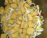 Foto langkah ke 4 dari resep Tumis tauge tahu.