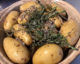 Une image de l'étape 5 de Pommes de terre aux herbes aromatiques du jardin (cuisson au diable).