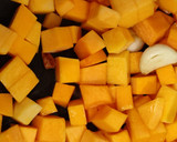 Foto del paso 4 de la receta: Garbanzos con Gambones en Crema de Calabaza