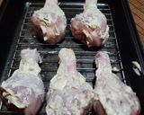 Foto del paso 2 de la receta: Patitas de pollo con papas rústicas