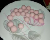 A picture of step 6 of Rose flavour rasgulla.