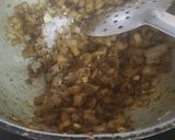प्याज़  की कचौड़ी (Pyaz Ki kachori recipe in hindi) रेसिपी चरण 6 फोटो