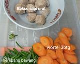 Foto langkah ke 2 dari resep Sop bakso sapi urat.