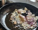 A picture of step 4 of Special Prawns masala gravy.