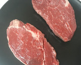 Foto del paso 1 de la receta: Solomillo de ternera en salsa
