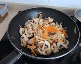 Foto del paso 2 de la receta: Pollo en salsa de ostras