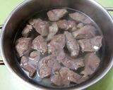 Hình bước làm 2 của món Canh Bắp Bò Hầm Rau Củ