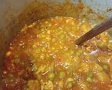 A picture of step 6 of Restaurant Style Paav Bhaaji in cooker.