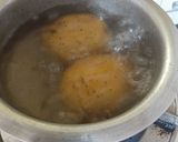 A picture of step 1 of Bread pakoda.