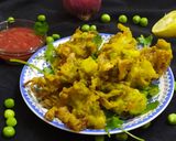 हरी पीली होली फ्रिटर्स (hari peeli holi fritters recipe in hindi) रेसिपी चरण 4 फोटो