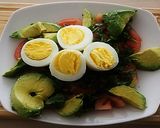 Foto del paso 6 de la receta: Ensalada de tomates, palta, huevos y cilantro