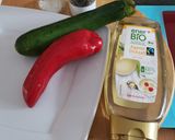 Zucchinischleifen - mit Koriander als Salat Rezeptschritt 1 Foto