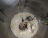 A picture of step 2 of Soya milk, cashew and fig shake.