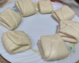 A picture of step 13 of Qeema kachori.