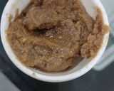 A picture of step 2 of Pista kunafa chocolate.