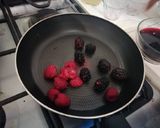 Foto del paso 17 de la receta: Panna cotta con coulis de frutos rojos, Jamaica y mezcal
