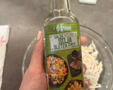Foto del paso 2 de la receta: Wrap de tofu, cebolla caramelizada y champiñones al horno con guacamole y salsa verde