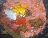 A picture of step 2 of Palak paneer.