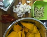Gambar langkah 1 resipi Labu Manis Masak Lemak.
