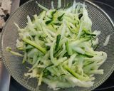 Foto del paso 2 de la receta: Salmón con calabacín y garbanzos