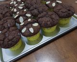 Foto langkah ke 8 dari resep Choco Cupcake - Moist.