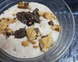 A picture of step 3 of Choco chip cookie delight.