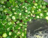 A picture of step 3 of Bhindi fry.