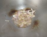 Foto langkah ke 2 dari resep Opor Ayam Telur Bumbu Kari.