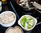 Foto langkah ke 1 dari resep Tumis Tauge Teri Medan.
