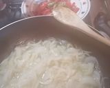 Foto del passaggio 3 della ricetta Calzone capriccioso🧅🍅🧀🥓
