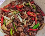 รูปขั้นตอนการทำที่ 8 ของ ตับไก่ผัดพริกหยวก