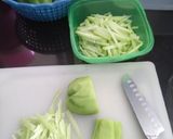 Foto langkah ke 1 dari resep Cah Labu Siam Telur Orak Arik.