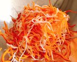 Hình bước làm 2 của món Gỏi Khô Cá Chỉ Vàng Cà Rốt Củ Cải Trắng