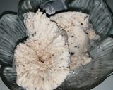 A picture of step 5 of Chocolate chip ice cream.