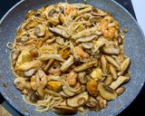 Foto del paso 4 de la receta: Spaghetti al sugo di Mare e di Terra (Espaguetis Mar y Montaña)