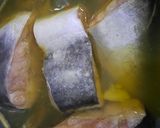 Foto langkah ke 3 dari resep Patin Labu Kuah Asam (Pindang).